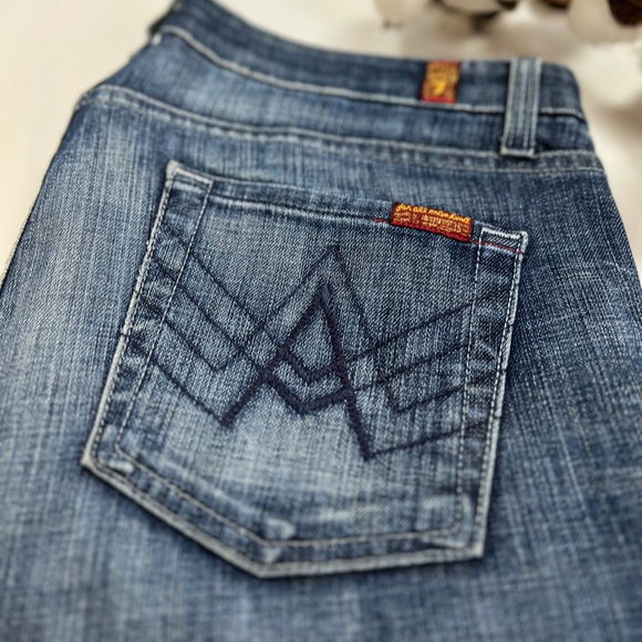 SOLD - 7 For All Mankind Bootcut Flare - Picture 2 of 7